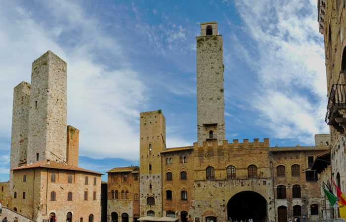 Volterra--S.Gimignano-â-Lucca-700-x-450-min
